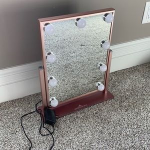 Pink mirror